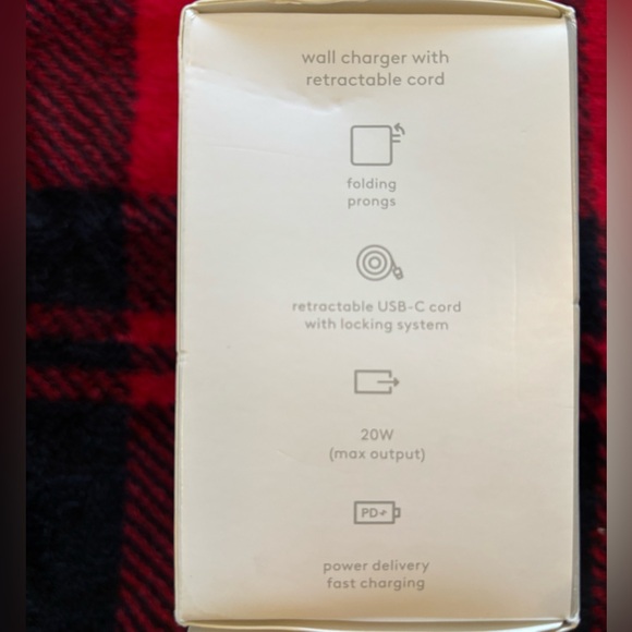 Heyday USB 3 rectractable phone charger - Picture 3 of 4